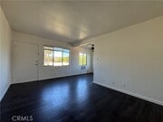 Photo - 1422 Talmadge St Unit 8