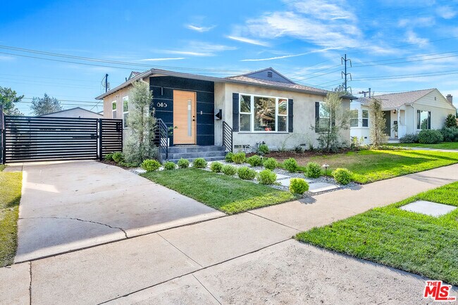 Photo - 616 W Ellis Ave