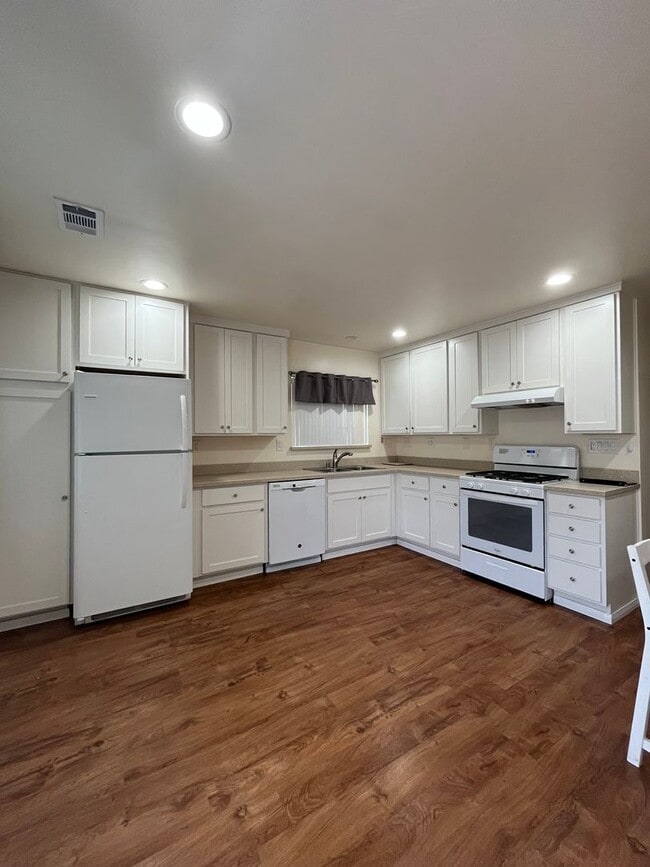 Photo - 524-526 Delaware Street Unit 526