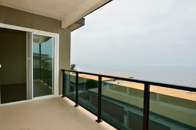Photo - Malibu Coastline Apartments