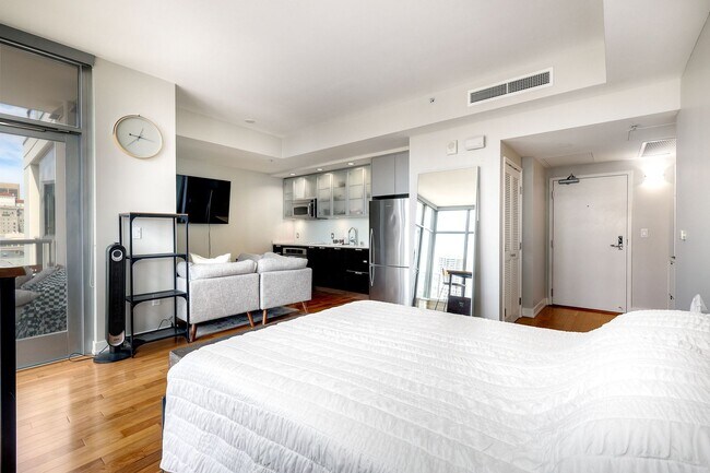 Photo - San Diego VIEW UNIT! Downtown  Gaslamp Quarter Three Weeks FREE Furnished  Studio -Available NOW! Unit #1109