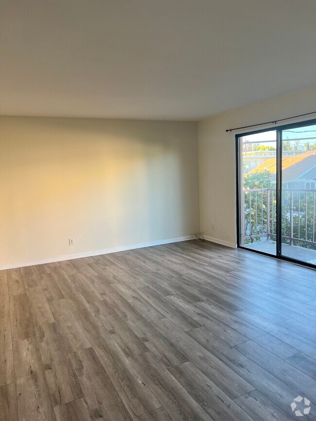 Building Photo - 1759 N Mariposa Ave Unit #1 Rental
