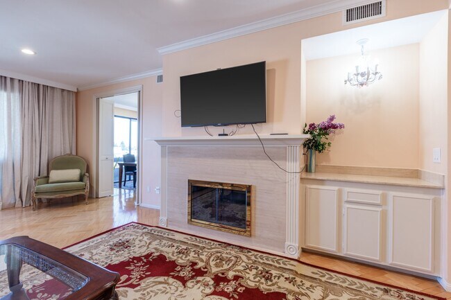 Photo - 14923 Moorpark St