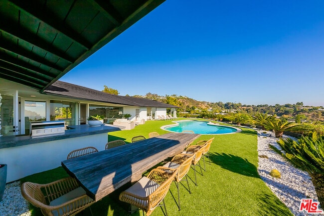 Photo - 1474 Carla Ridge