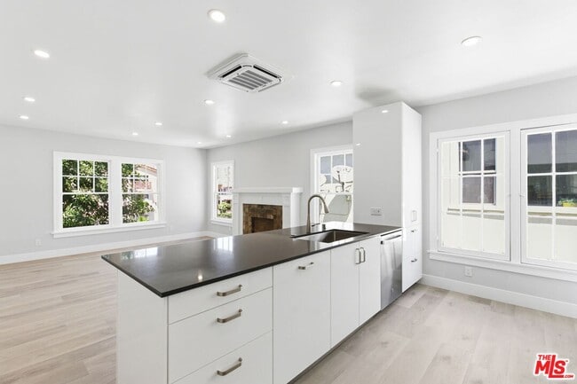Photo - 222 N New Hampshire Ave Unit 224