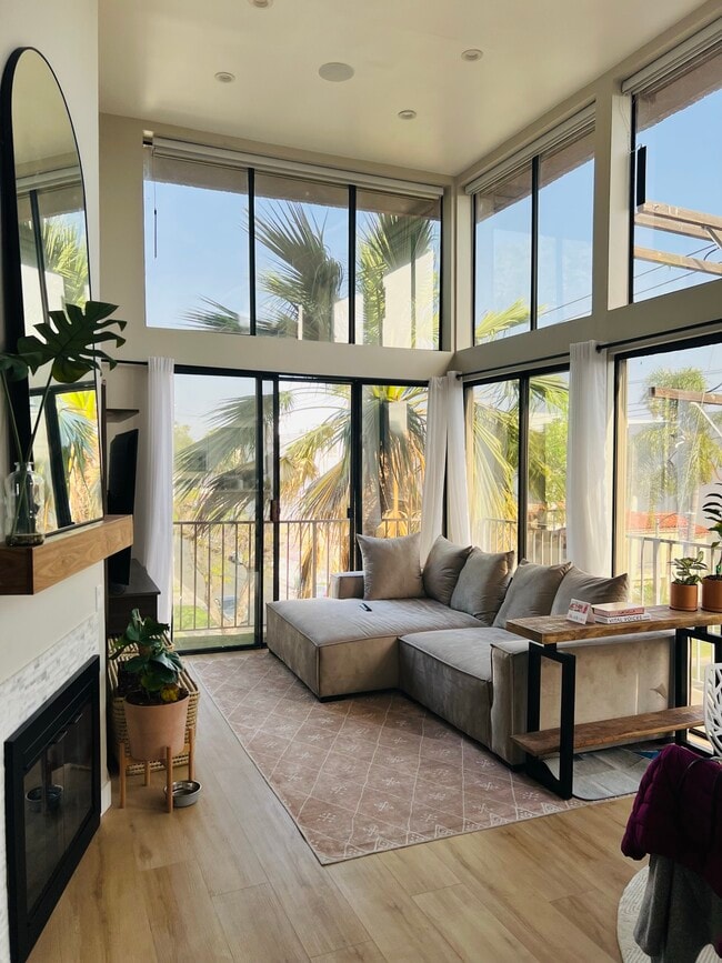 Building Photo - 869 S Wooster St Unit 309