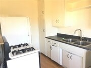 Photo - 680 W 18th St