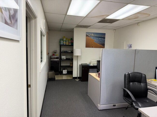 Photo - 2530 W Whittier Blvd Unit 8