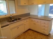 Photo - 77 Fallbrook Ave