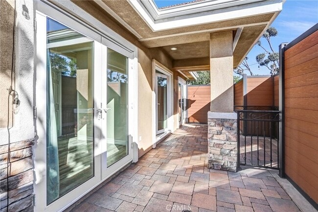 Photo - 3329 E Virginia Ave