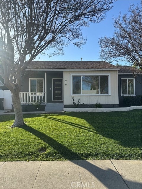 Building Photo - 6447 Balcom Ave