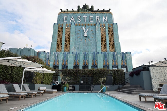 Building Photo - 849 S Broadway Unit 906