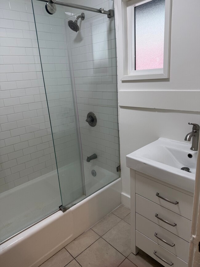 Photo - 309 E Wilson Ave