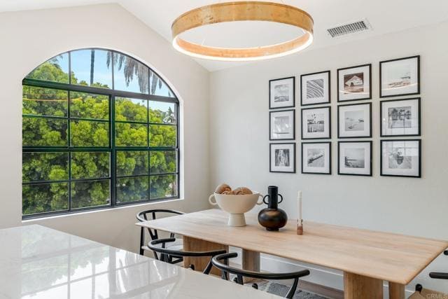 Photo - 141 N Acacia Ave