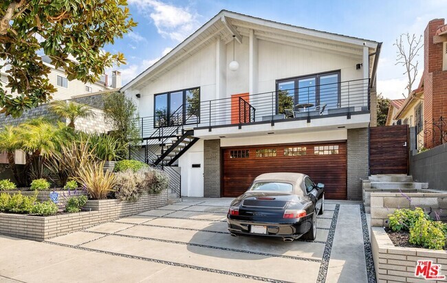 Building Photo - 7826 W 80th St Rental
