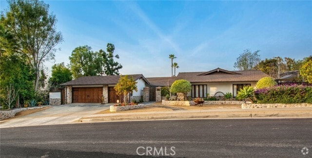 Building Photo - 27151 Mission Hills Dr Rental