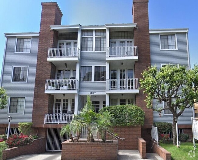 Front of Building - 1837 Midvale Ave Rental