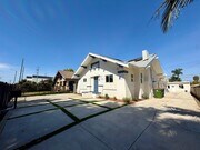 Photo - 151 E 47th St