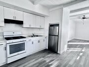 Kitchen - 8231 Camino Del Oro Unit 20