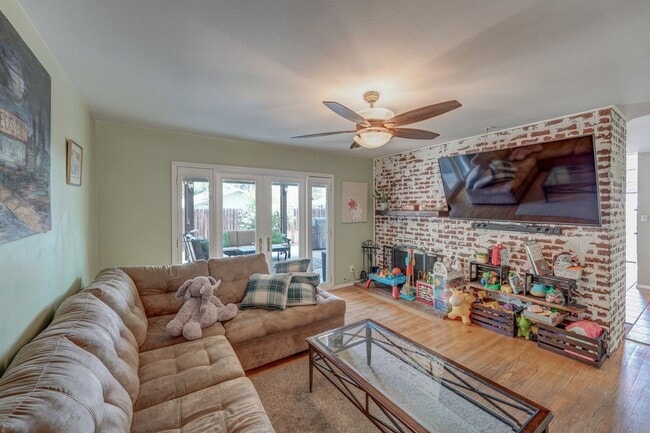 Photo - 3126 Wendell Way