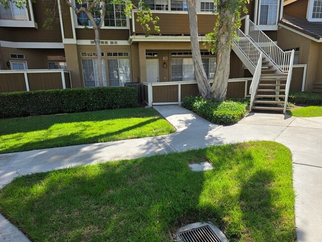 Building Photo - 16521 Stonehaven Ct Unit 74