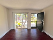 Photo - 931 W 19th St Apartment Unit 18
