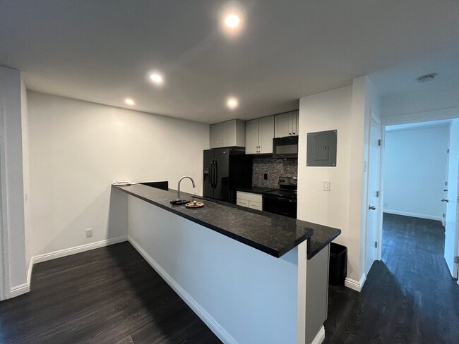 Photo - MOVE-IN READY 1+1 w/gated entry, 2 parking spaces + pool!