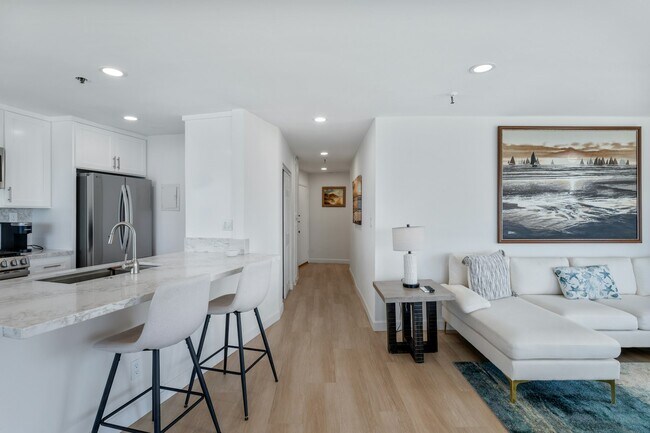 Photo - 565 Esplanade Unit 316