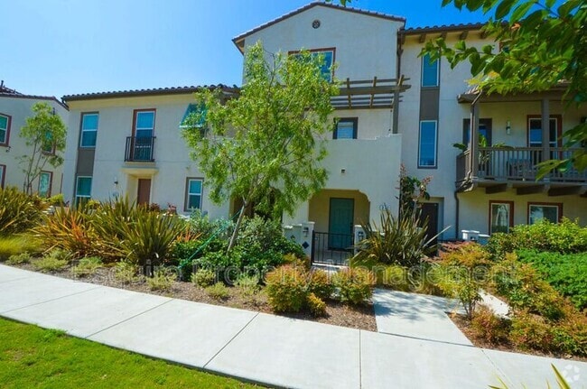 Building Photo - 370 Serra St Rental