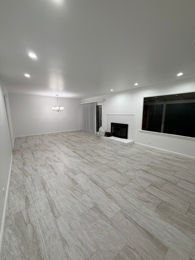 Photo - 44539 Lowtree Ave