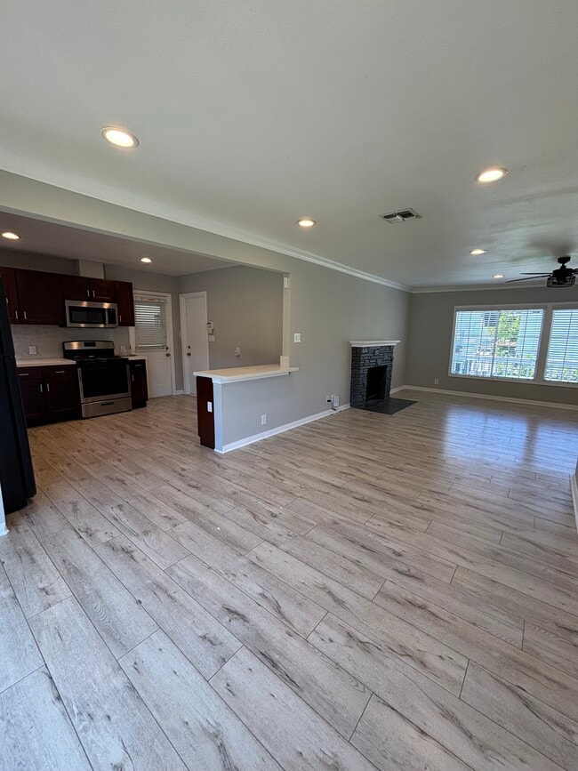 Photo - 23158 Leonora Dr