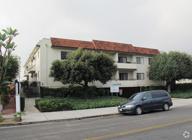 Building Photo - Franklin Vista Apartments
