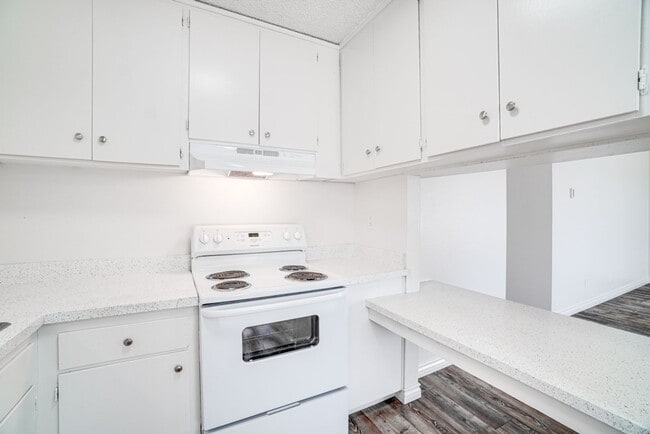 Photo - Oak Valley Apartments | Spacious & Updated at an Exceptional Value!