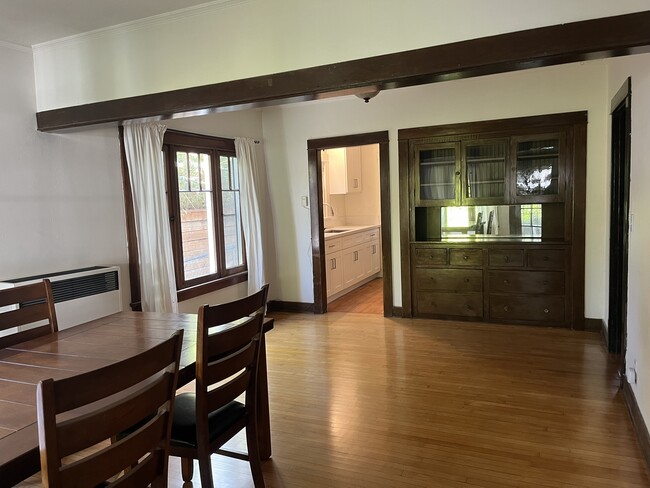 Photo - 807 N Wilson Ave