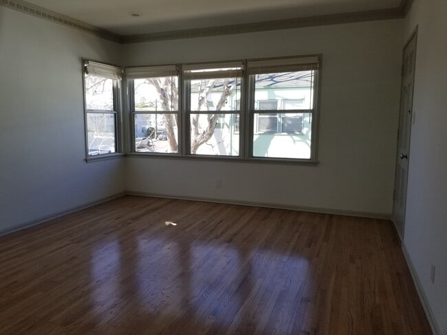 Photo - Euclid Apartments