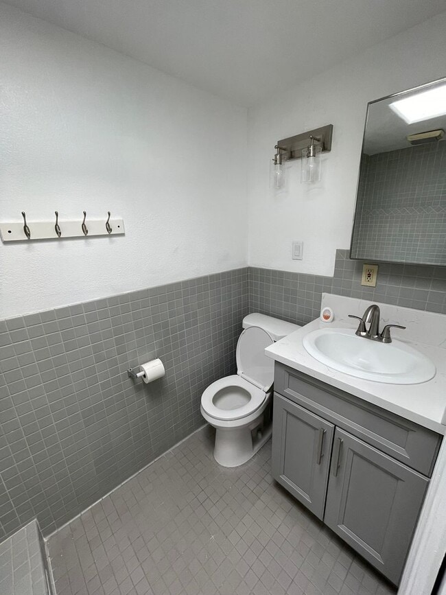 Photo - Cozy 1 Bed, 1 Bath Studio - ALL UTILITIES INCLUDED