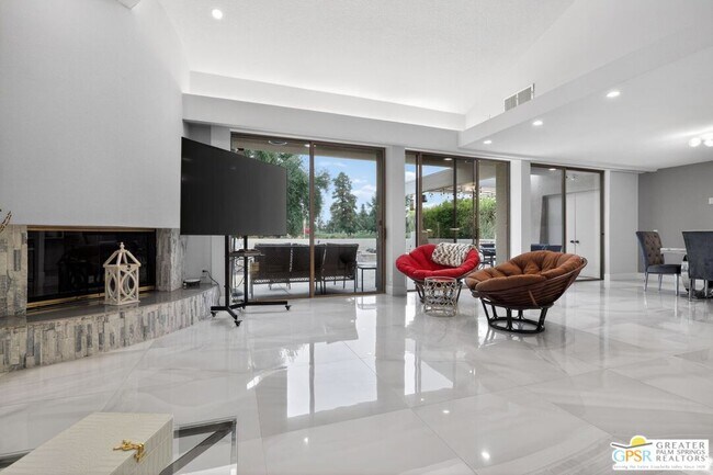 Photo - 196 Kavenish Dr