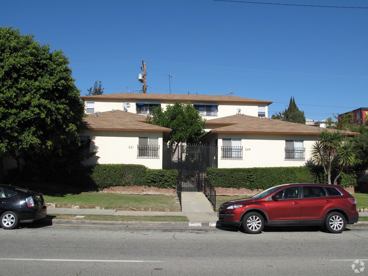 Photo - 249 W Pomona Blvd Apartments