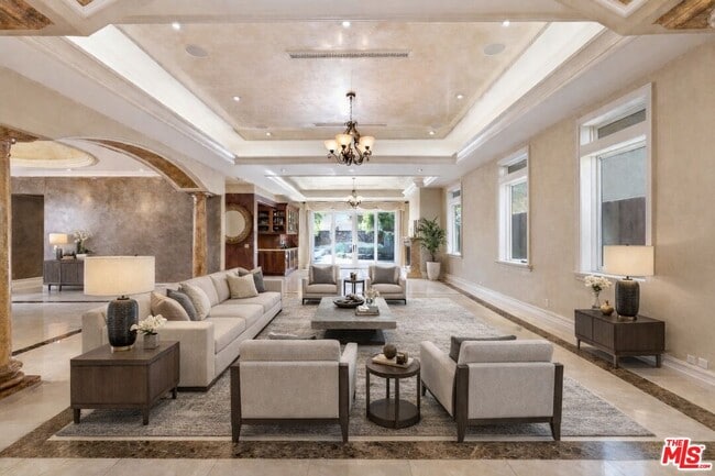 Photo - 2023 Parnell Ave