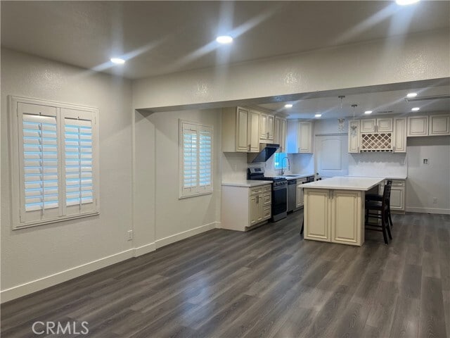 Photo - 729 N Soldano Ave