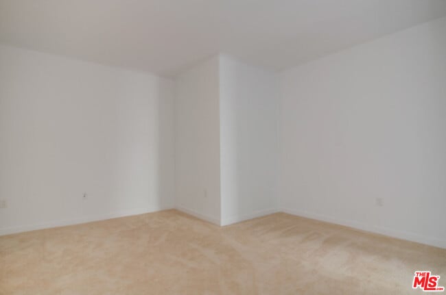 Photo - 13700 Marina Pointe Dr Unit 1027