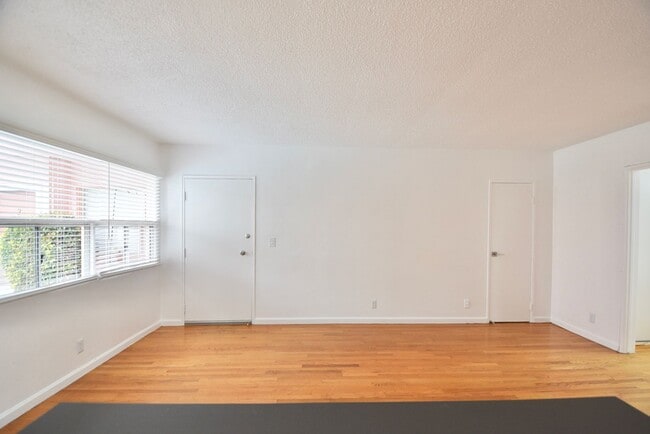 Photo - 11143 Aqua Vista St Unit 04