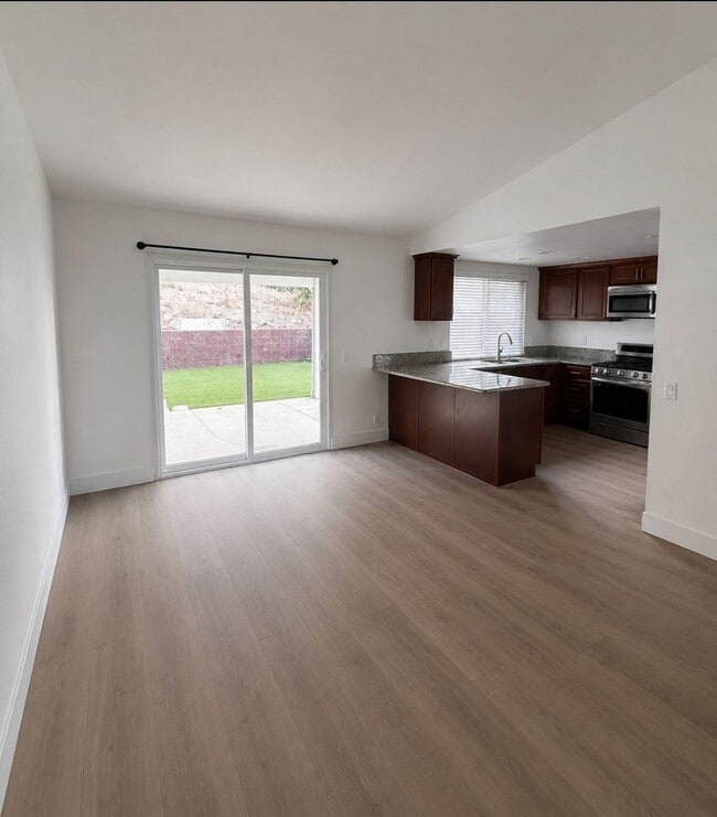 Photo - 169 Ely St