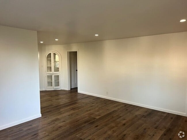 Building Photo - 955 Maltman Ave Unit 955 1/2 Rental
