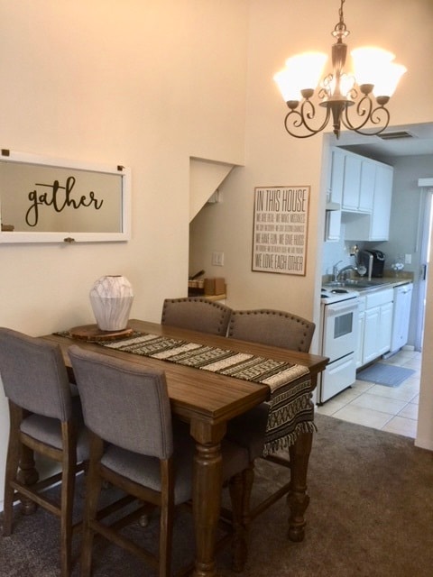 Dining area and entry to kitchen - 4904 Maytime Ln Unit 4904