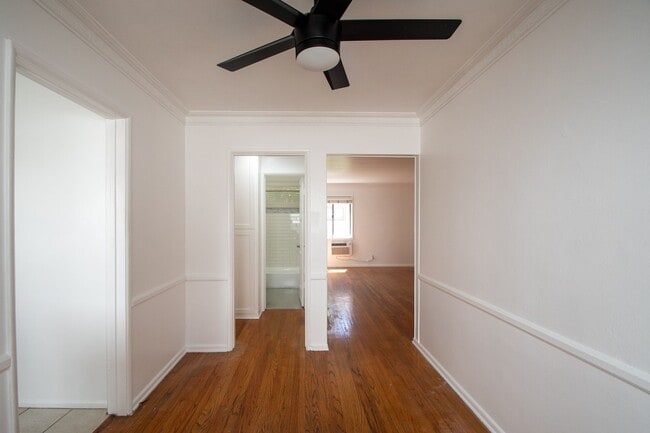 Photo - 11034-11038 La Maida Street Unit 11034