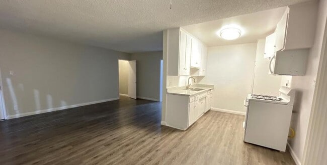 Photo - 2.0 bedroom in Canoga Park California 91304 Unit 17