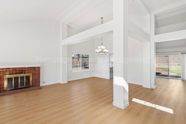 Photo - 26411 Stratford