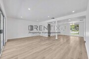 Photo - 1920 Oakwood Ave