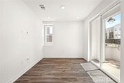 Photo - 609 S Lyon St Townhome